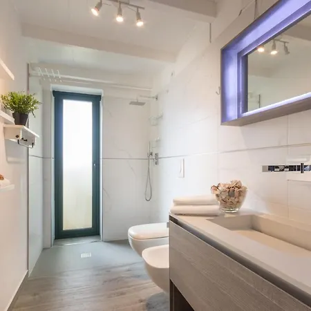 Modern Cozy Big Balcony Entire Apartamento *